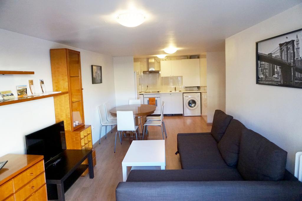 Apartamentos Turisticos Rio Gallego 우에스카 외부 사진